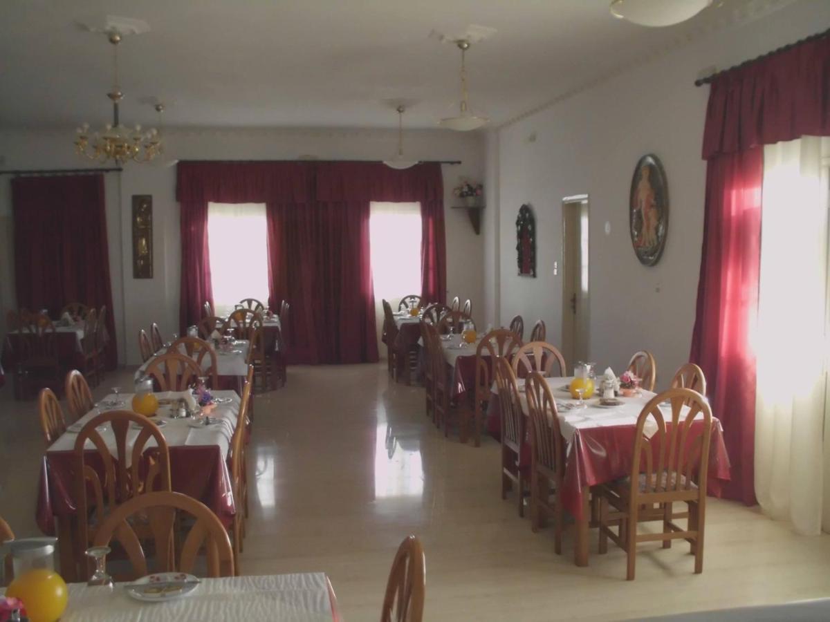 Nikos Hotel Karterádos Eksteriør bilde