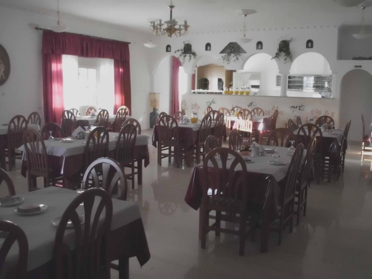 Nikos Hotel Karterádos Eksteriør bilde