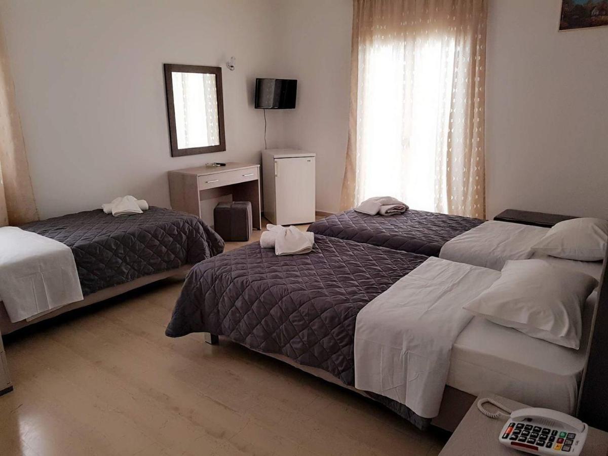 Nikos Hotel Karterádos Eksteriør bilde