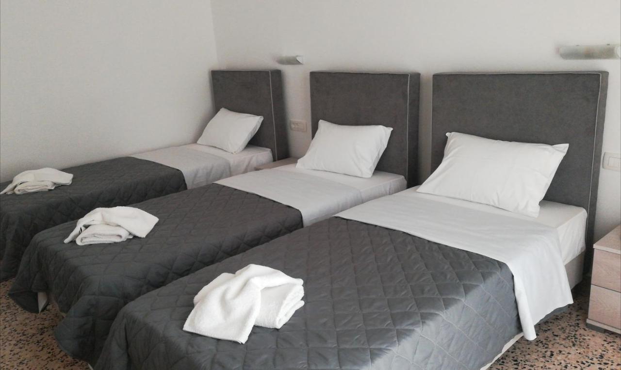 Nikos Hotel Karterádos Eksteriør bilde